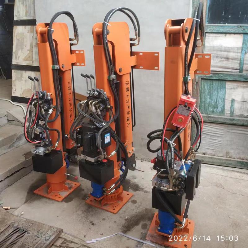 崆峒区重汽蓝牌随车吊 3.2吨 国六动力强 液压驱动 农用自卸起重机